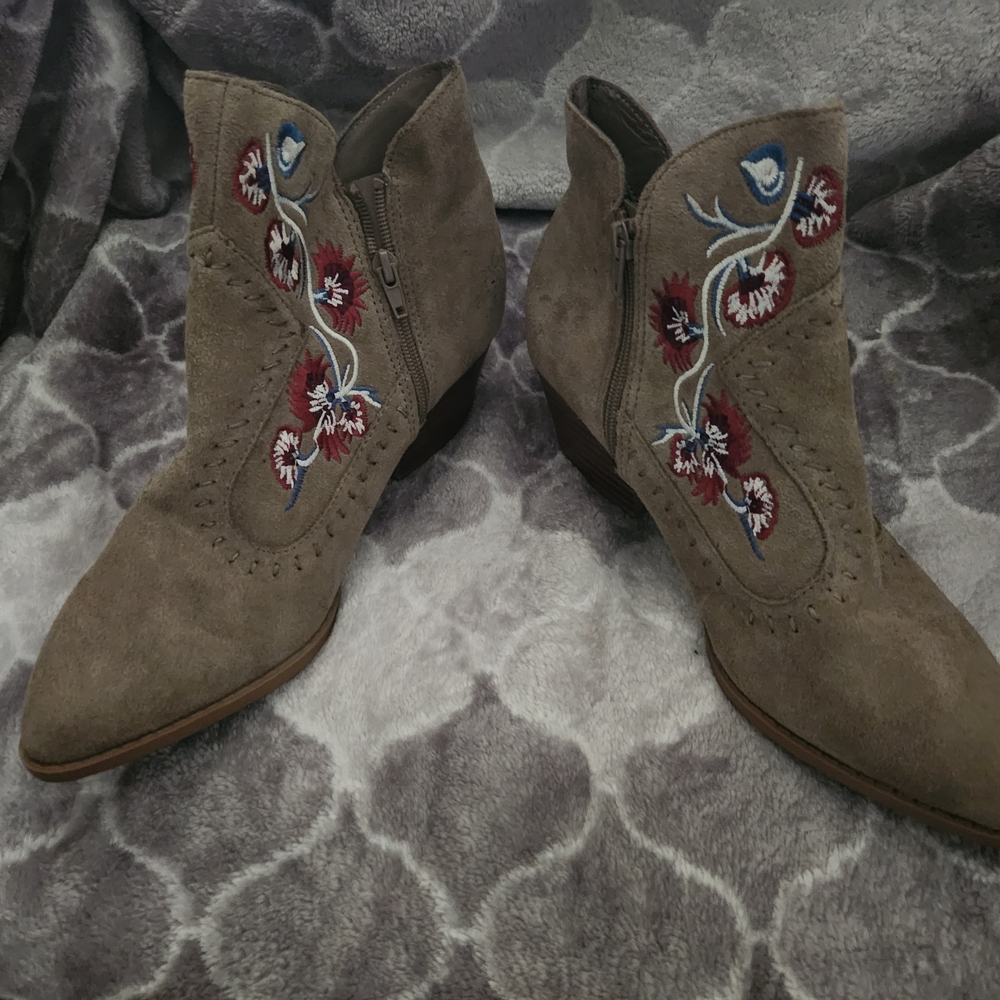 Embroidered Suede Ankle Boots - Brown Size 10